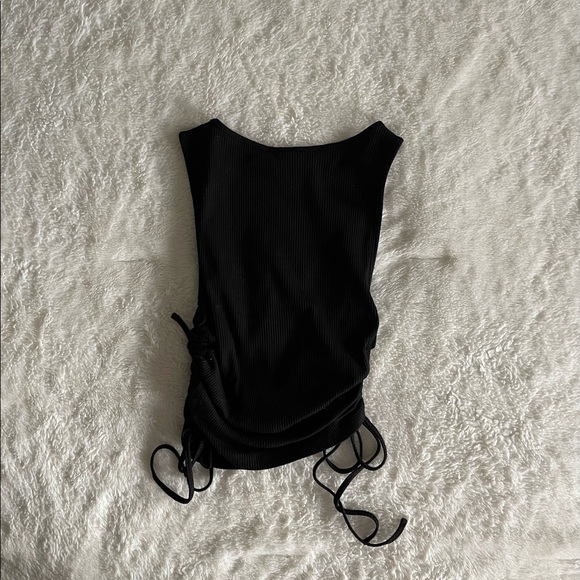 H&M scrunch crop tank top - Picture 2 of 3